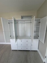 7330 SW 11th St in Miami, FL - Building Photo - Building Photo