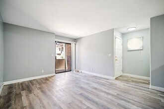 2967 Juniper Hills Blvd in Las Vegas, NV - Building Photo - Building Photo