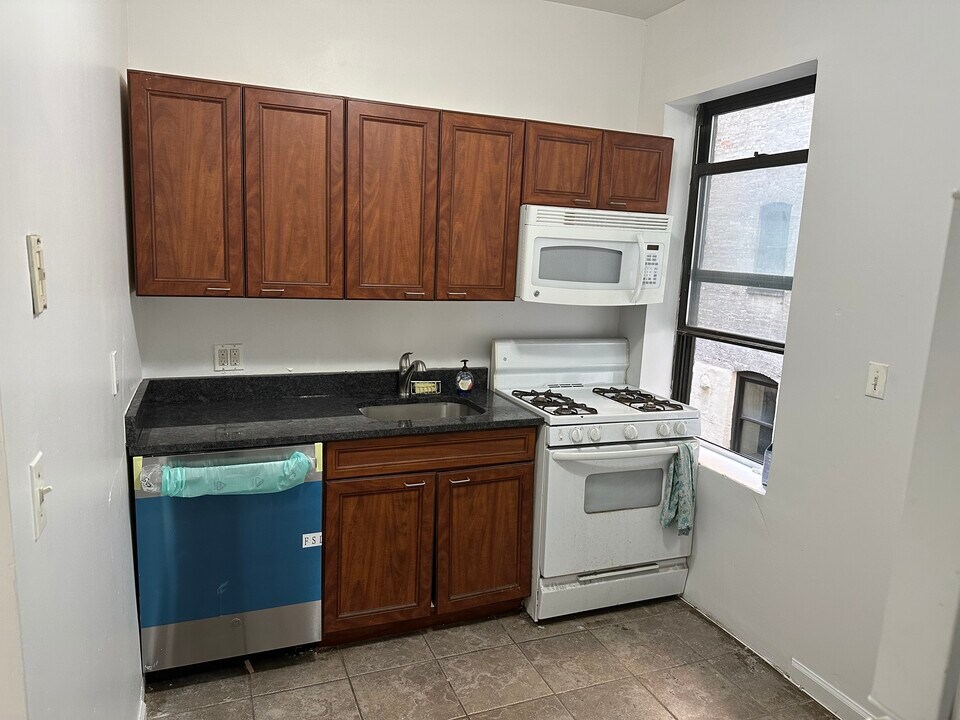 333 Fairmount Ave in Jersey City, NJ - Building Photo
