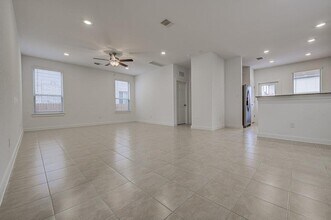 424 Bristlecone Bend in Liberty Hill, TX - Building Photo - Building Photo