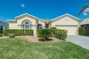 5621 52nd Ave W in Bradenton, FL - Building Photo