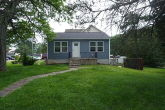 7319 Castlemoor Rd in Windsor Mill, MD - Building Photo - Building Photo