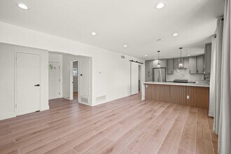 19000 Plummer St in Los Angeles, CA - Building Photo - Building Photo