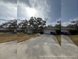 1102 Mt Riga Dr in San Antonio, TX - Building Photo