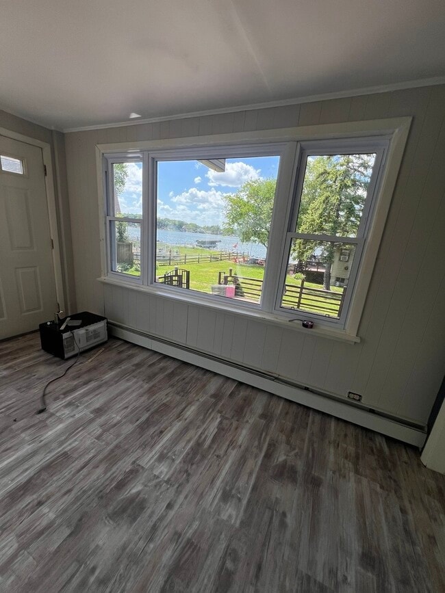 46 N Lake Ave in Fox Lake, IL - Building Photo - Building Photo