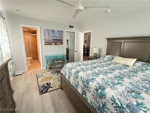 501 Forest Lakes Blvd in Naples, FL - Building Photo - Building Photo