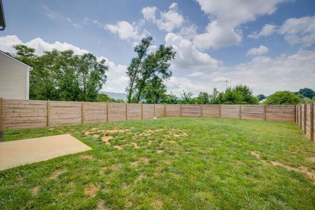 1316 Clark Pt Rd in Kingsport, TN - Building Photo - Building Photo