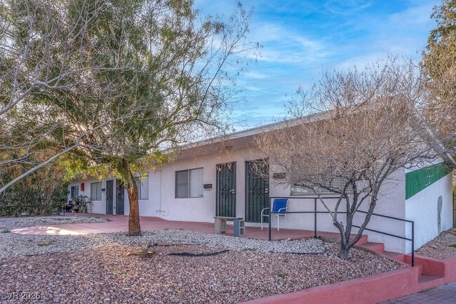 property at 342 S Water St