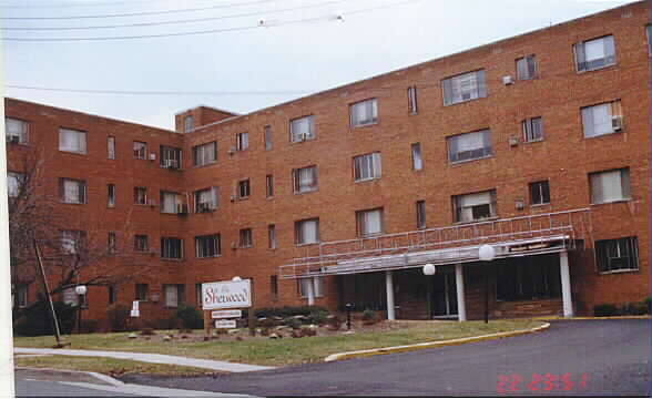 The Sherwood Apartments in Takoma Park, MD - Foto de edificio - Building Photo