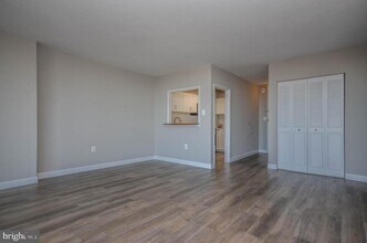 4242 East-West Hwy in Bethesda, MD - Building Photo - Building Photo