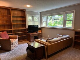 1312 6th St SW, Unit B in Rochester, MN - Building Photo