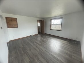 160 Fernwood Rd in Wintersville, OH - Building Photo - Building Photo