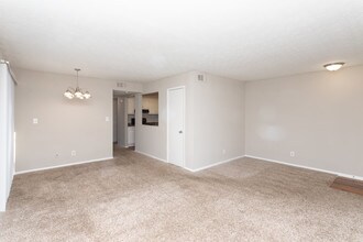 Mirador at Peach Tree in Atlanta, GA - Foto de edificio - Interior Photo