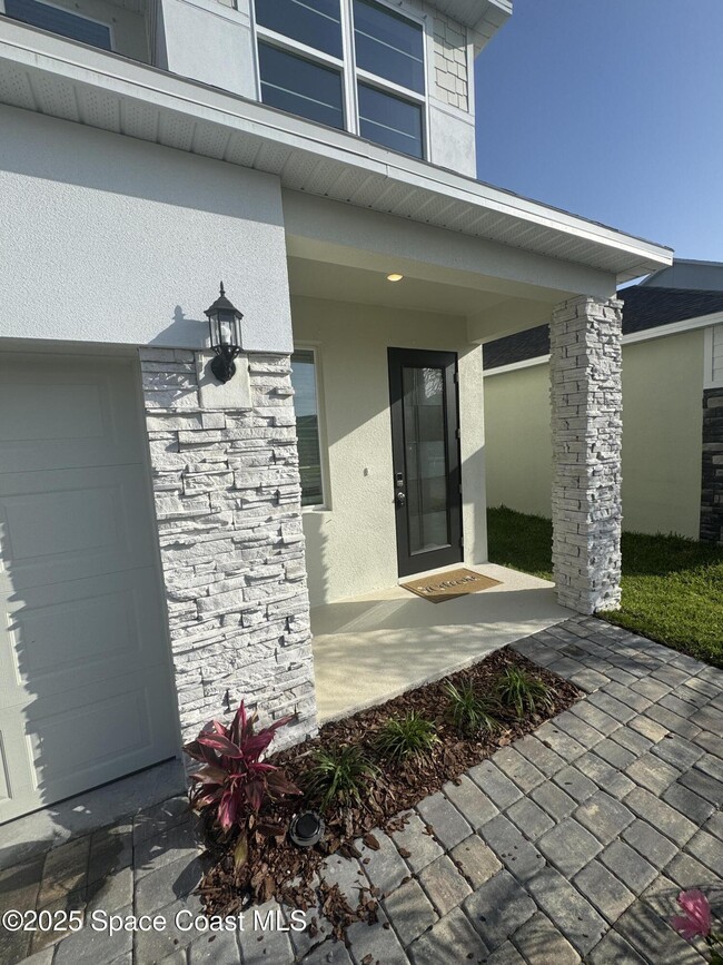 1041 Canfield Cir in Palm Bay, FL - Building Photo - Building Photo