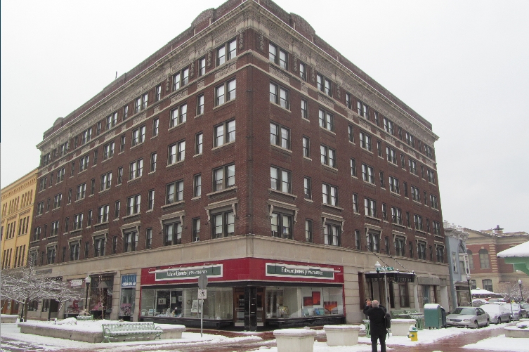 Cumberland Arms in Cumberland, MD - Foto de edificio