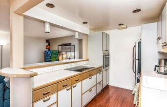 3722 27th Pl W in Seattle, WA - Building Photo - Building Photo