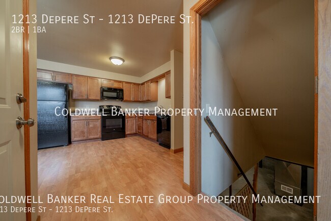 1213 Depere St in Menasha, WI - Building Photo - Building Photo