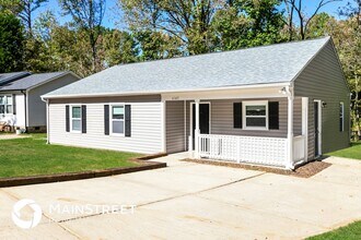 6145 Loch Arbor Ln in Mint Hill, NC - Foto de edificio - Building Photo