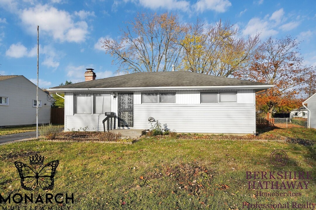 995 Wiltshire Rd in Columbus, OH - Foto de edificio