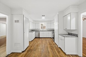 2409 Estate Dr in Deer Park, TX - Building Photo - Building Photo