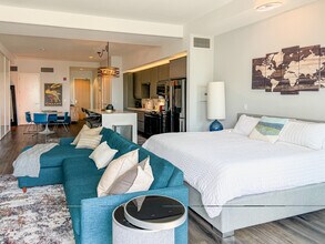 350 W Ash St, Unit 1009 in San Diego, CA - Building Photo - Building Photo