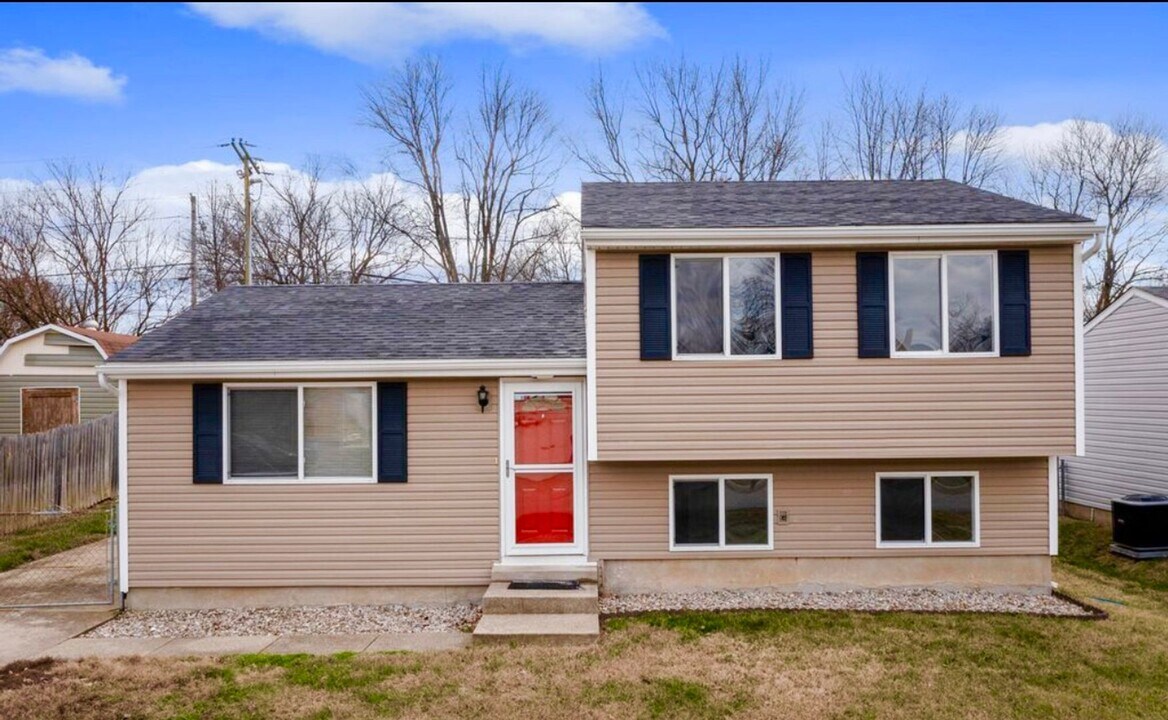 5402 Hasbrook Dr in Louisville, KY - Building Photo