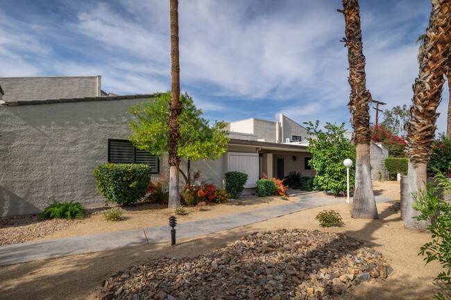 Rancho La Paz in Palm Springs, CA - Building Photo - Building Photo