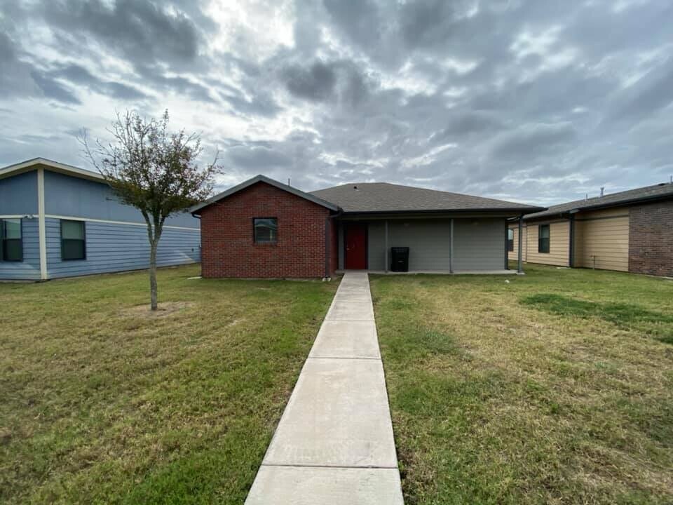 Sunrise Terrace Homes in La Feria, TX - Building Photo