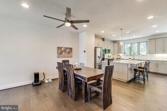 5004 Oakmoore Dr in North Bethesda, MD - Building Photo - Building Photo