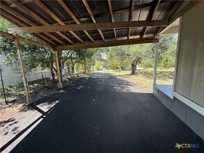 560 Wickford Way in Canyon Lake, TX - Building Photo - Building Photo