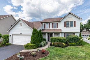 3730 Baybrook Dr in Aurora, IL - Building Photo