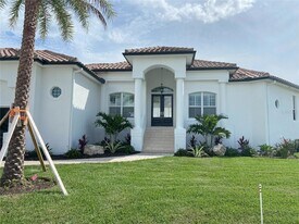 3840 Rudder Way in New Port Richey, FL - Building Photo