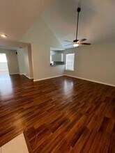 1145 Lovett St in Tomball, TX - Building Photo - Building Photo