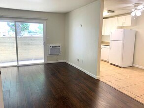 4116 Loveridge Road in Pittsburg, CA - Building Photo - Interior Photo