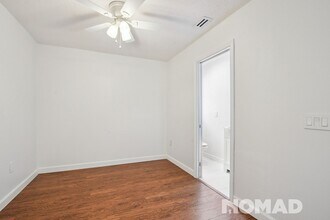 8014 Winpine Ct in Orlando, FL - Building Photo - Building Photo