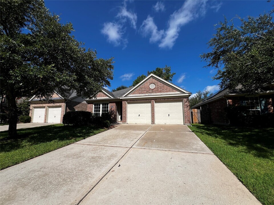 2415 Sandy Fields Ln in Spring, TX - Building Photo