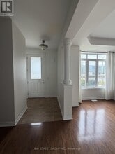 3099 Neyagawa Blvd in Oakville, ON - Building Photo - Building Photo