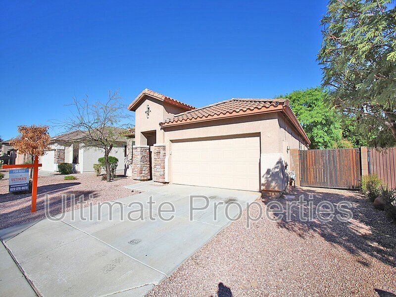 17020 W Windermere Way in Surprise, AZ - Building Photo