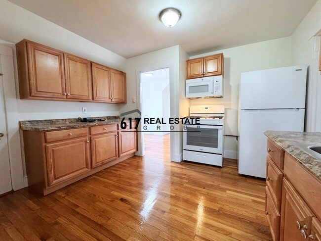 26 Royal St, Unit 5 in Boston, MA - Building Photo - Building Photo