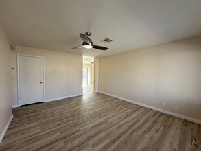 4653 Fro Ave in Las Vegas, NV - Building Photo - Building Photo