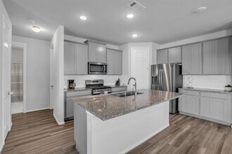 13313 Emerald Mallard Dr in Texas City, TX - Building Photo - Building Photo