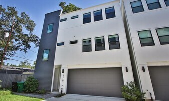 836 Fisher St in Houston, TX - Building Photo