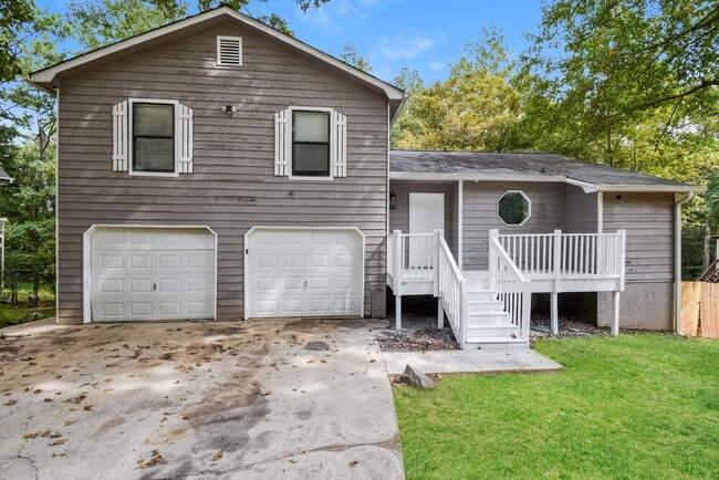 property at 4173 Woodcrest Dr