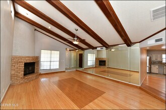 5534 Oakbriar Cir in El Paso, TX - Building Photo - Building Photo