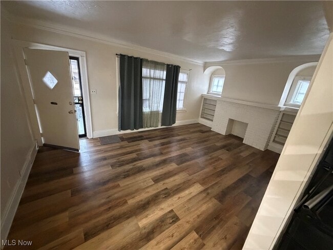 924 Helmsdale Rd in Cleveland Heights, OH - Building Photo - Building Photo