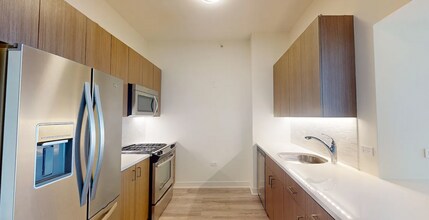 455 N Park Dr, Unit 2407 in Chicago, IL - Building Photo - Building Photo