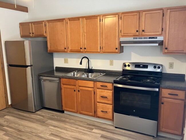 property at 1550 Windridge Pl