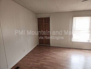 32 Misty Mountain Way in Candler, NC - Building Photo - Building Photo