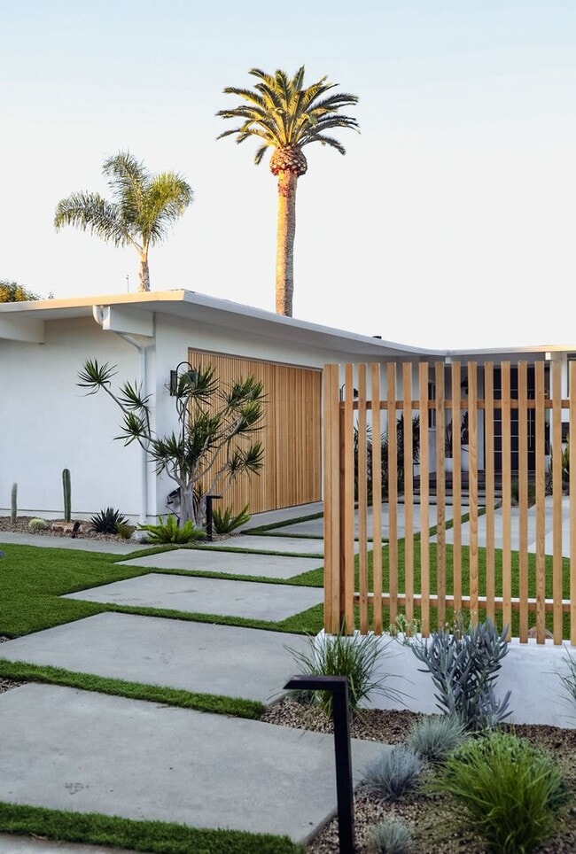 102 Calle Cita in San Clemente, CA - Building Photo - Building Photo