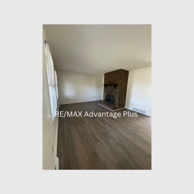 1608 Redbud Cir in Radcliff, KY - Building Photo - Building Photo